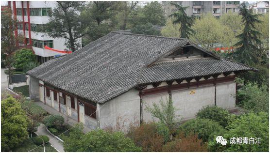 芭比的大学之旅