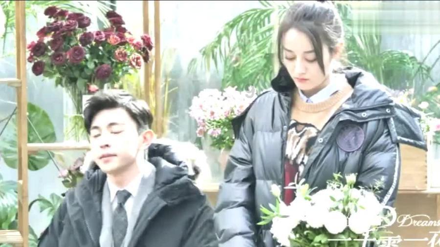 歌手曹格与吴速玲的女儿，13岁的Grace，很美式女孩～