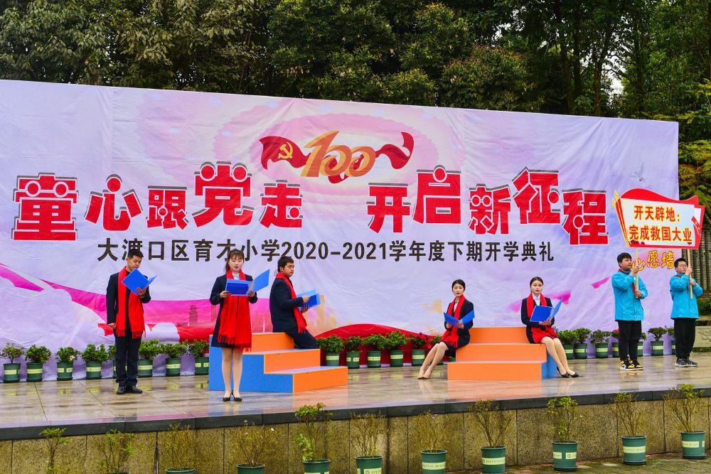 无实物表演大赏:有的尬、有的假,有人让人一秒如戏!