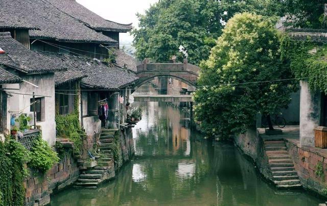 逃出安逸小乡村