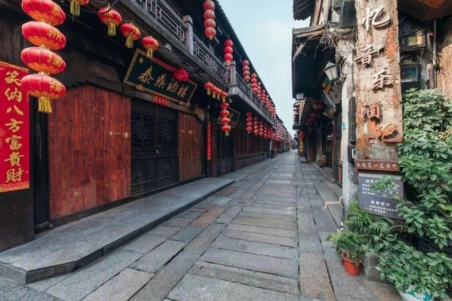 滚动的奶酪