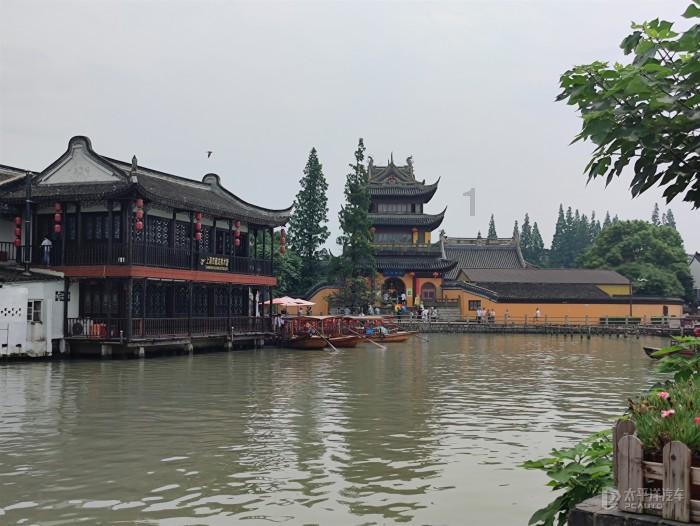 逃离违建房屋9