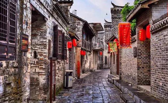 加大力度招引高新技术企业
