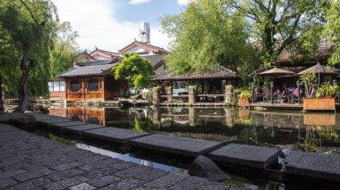 给小怪喂食