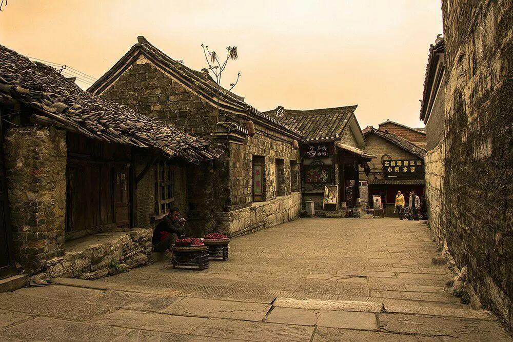 省政协委员：严控地方政府直接债务打折支付行为，维护政府公信力与契约精神。